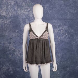 Victoria’s Secret Gray Cami w/ Pink Lace &  Cami Rhinestone Bow Detail Sz L